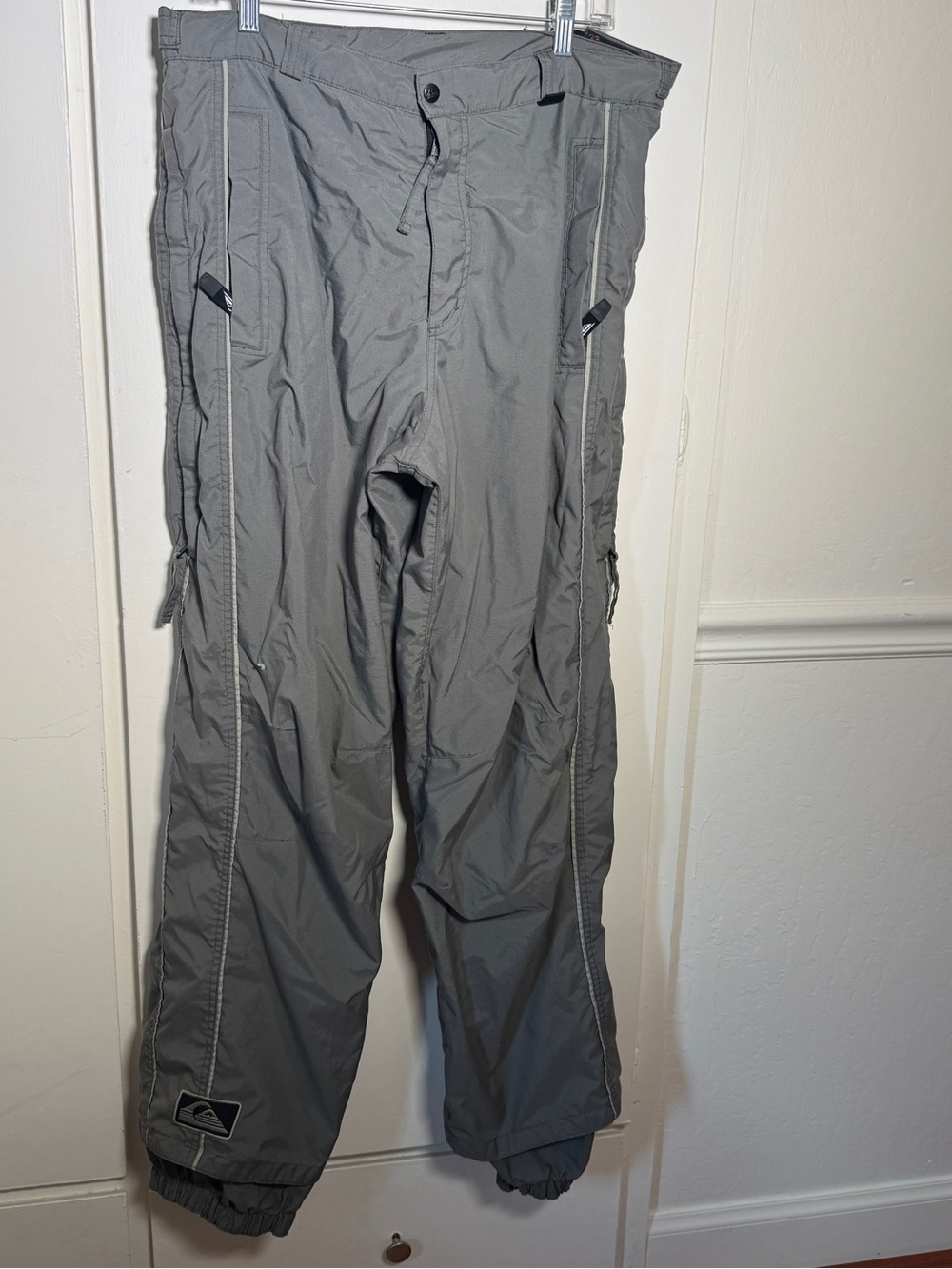 Quiksilver Men’s Gray Cargo Snow Pants Large 34x32